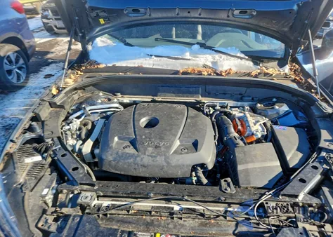 2023 Volvo Xc60 Plus из США, поврежденный, VIN YV4H60DW5P1218372